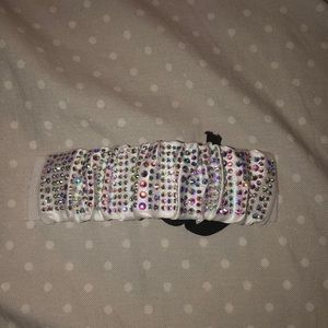 Hair cuff for cheerleaders, dancers, etc.